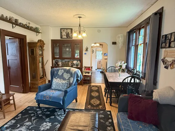 $199,900 | 209 Lincoln Avenue Northeast, Twin Valley, MN 56584