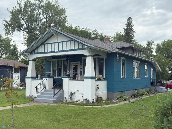 $199,900 | 209 Lincoln Avenue Northeast, Twin Valley, MN 56584