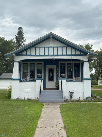 $199,900 | 209 Lincoln Avenue Northeast, Twin Valley, MN 56584