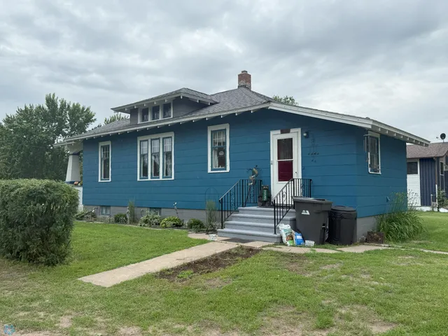 $209,900 | 209 Lincoln Avenue Northeast, Twin Valley, MN 56584