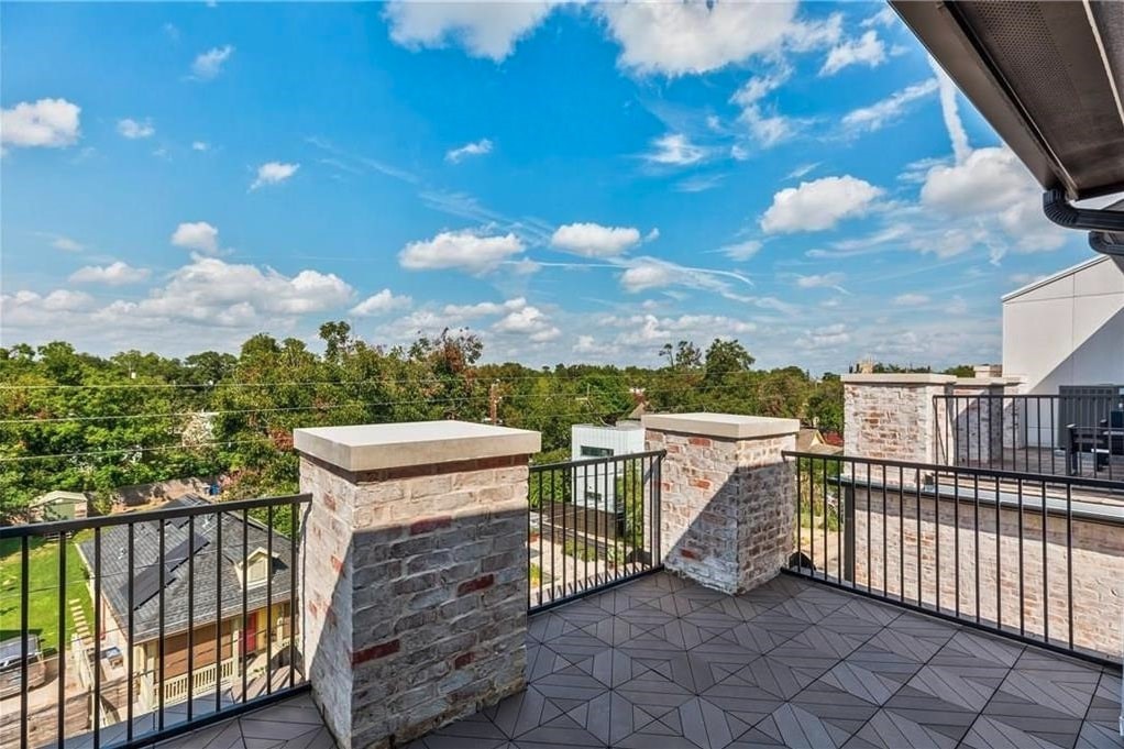 1312 Tinnin Ford Road Austin, TX 78741 - Photo 2 of 12 a view of a balcony with an outdoor space