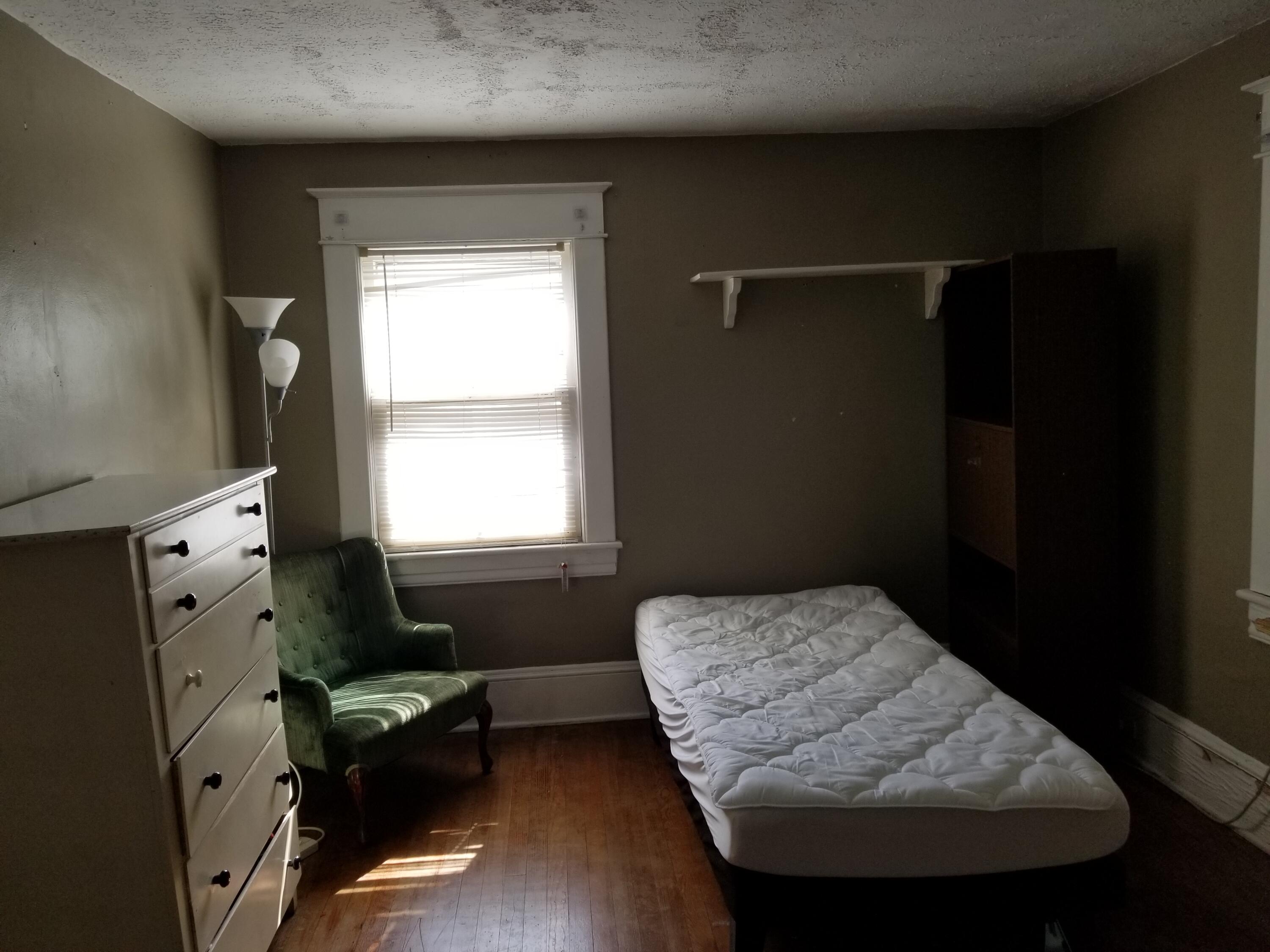 2440 Grandin Road Southwest Roanoke, VA 24015 - Photo 12 of 18 Upper bedroom 3
