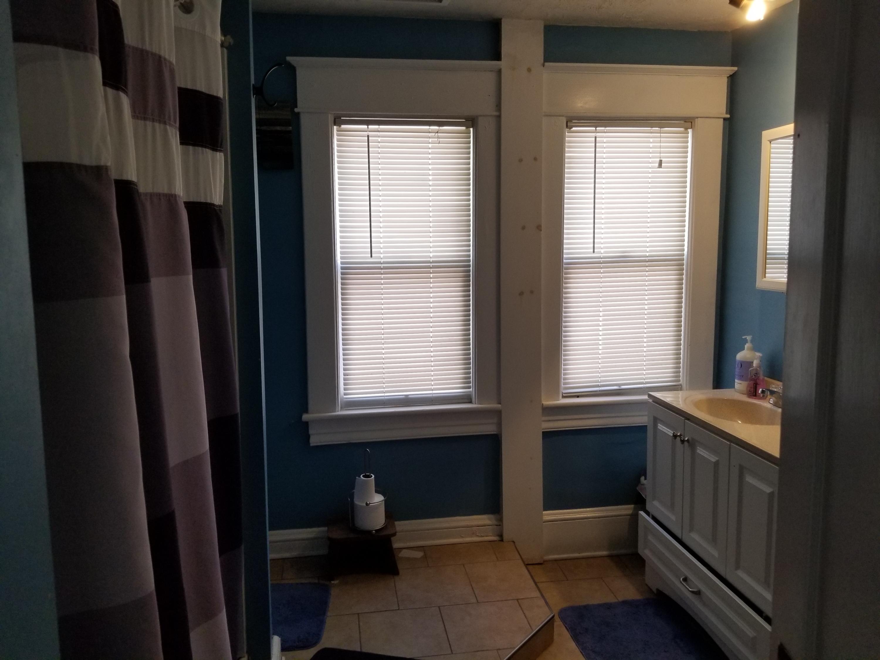 2440 Grandin Road Southwest Roanoke, VA 24015 - Photo 13 of 18 Upper Full bath