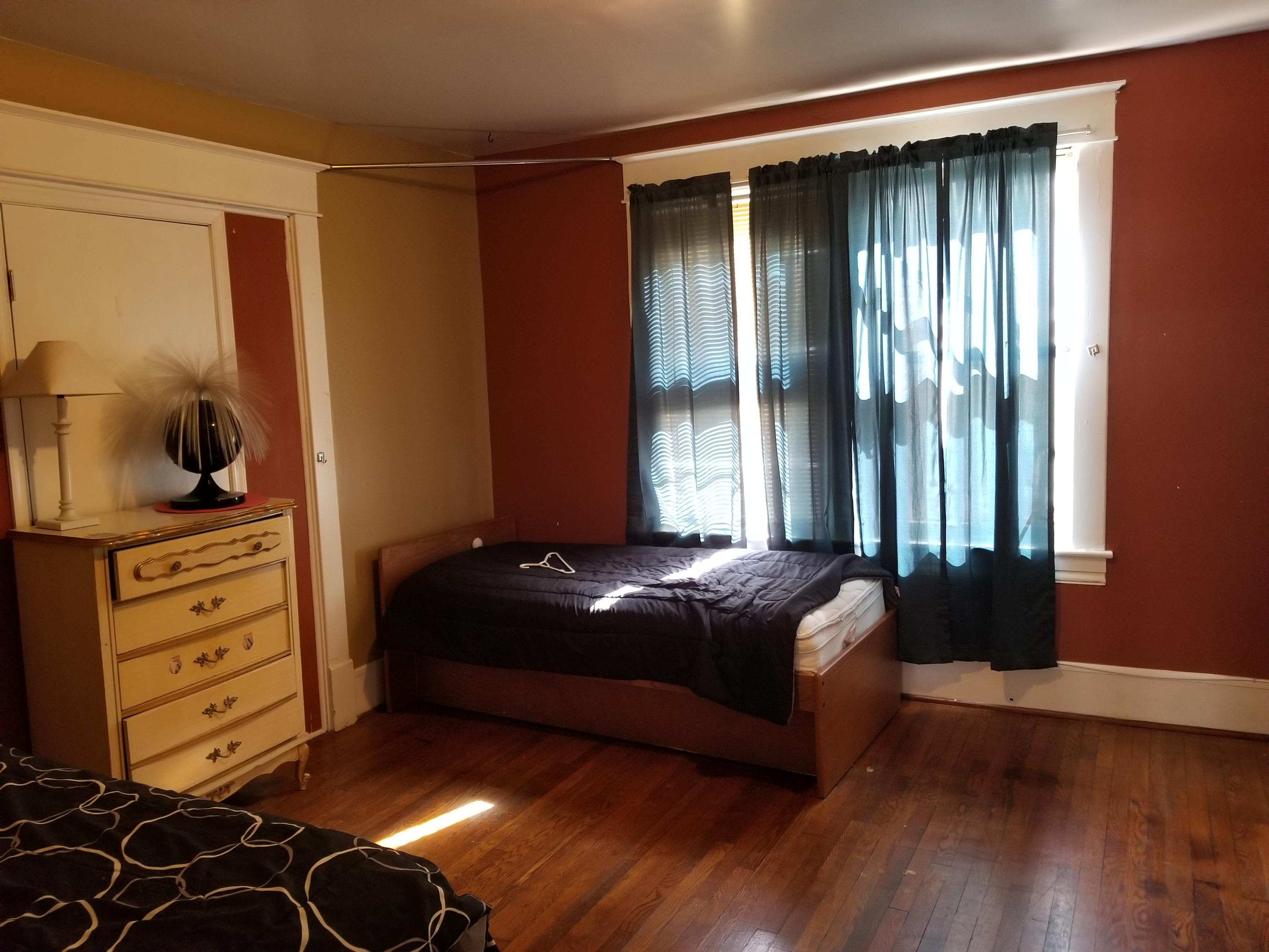2440 Grandin Road Southwest Roanoke, VA 24015 - Photo 8 of 18 Entry level bedroom