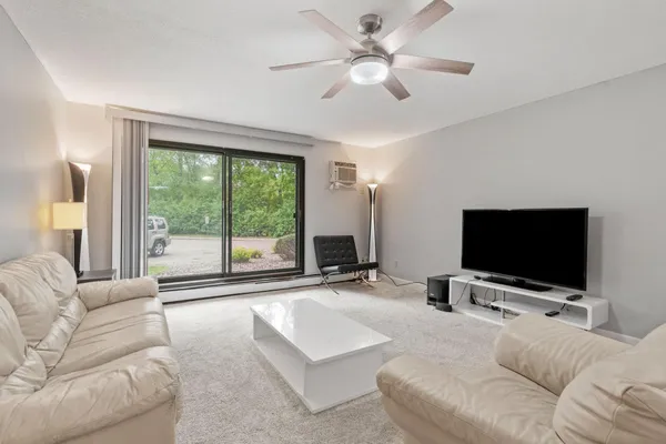 $113,000 | 2009 East 122nd Street, Unit C8, Burnsville, MN 55337