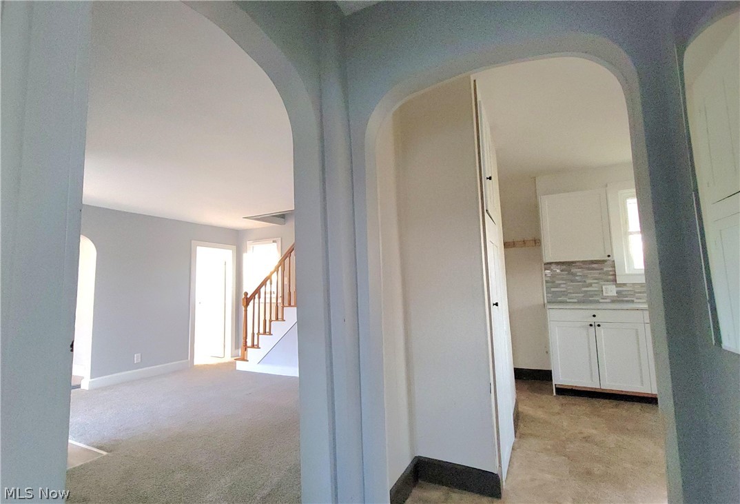 937 Main Street Huron, OH 44839 - Photo 6 of 34 Hall between living room and kitchen