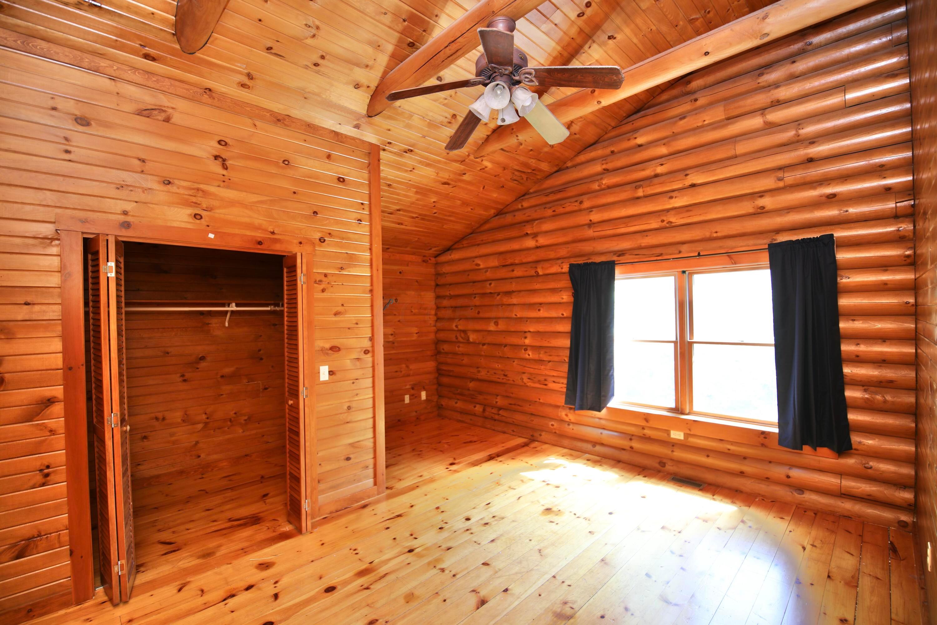 538 Armstrong Road Delaware, OH 43015 - Photo 34 of 109 2nd floor bedroom 1