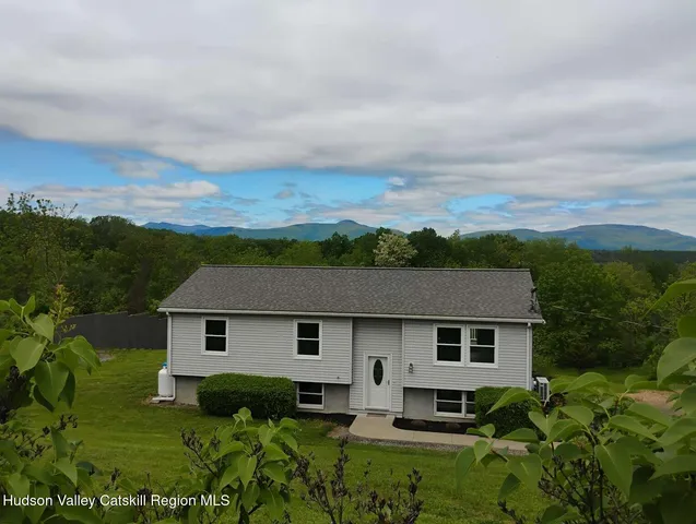 $499,900 | 1316 Woods Road, Germantown, NY 12526