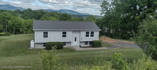 $499,900 | 1316 Woods Road, Germantown, NY 12526