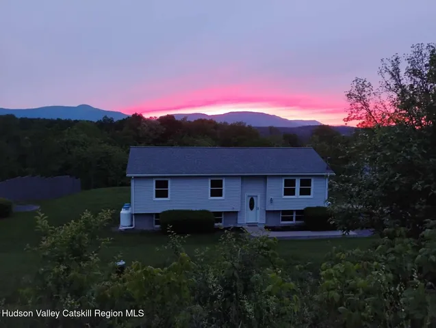 $499,900 | 1316 Woods Road, Germantown, NY 12526