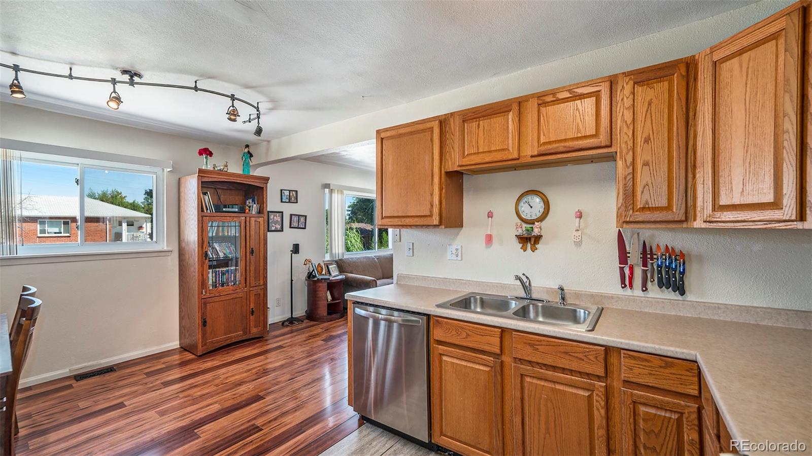 1280 Ruth Drive Thornton, CO 80229 - Photo 8 of 25 Gallery Image 8