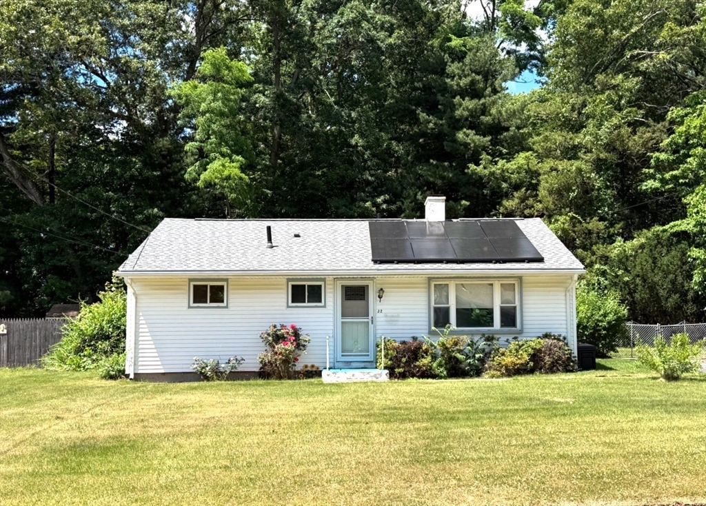32 Crestmont Street Springfield, MA 01108 - Photo 4 of 34