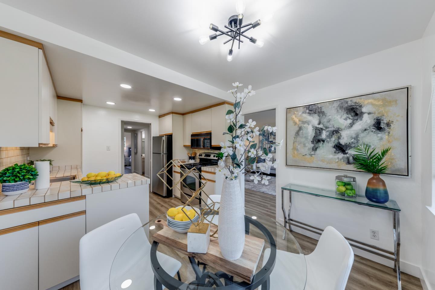2339 Sharon Road Menlo Park, CA 94025 - Photo 7 of 27 Gallery Image 7