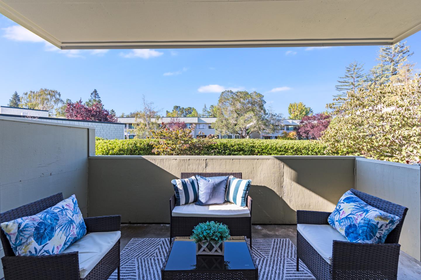 2339 Sharon Road Menlo Park, CA 94025 - Photo 9 of 27 Gallery Image 9