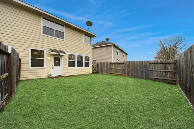 $225,000 | 17267 Oakwood Chase Drive, Spring, TX 77379