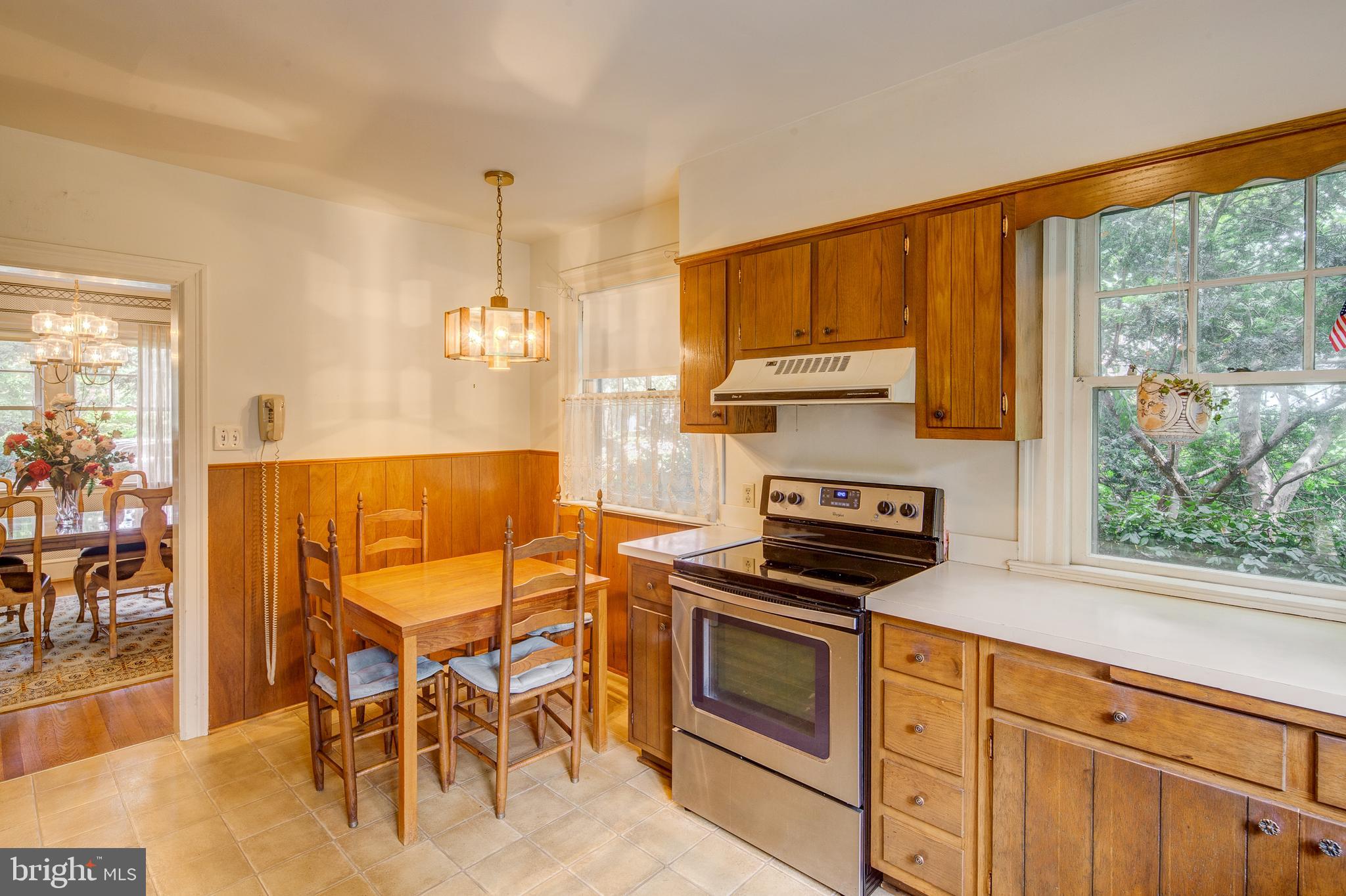 518 Marquis Road Haddonfield, NJ 08033 - Photo 13 of 31 Kitchen eating area