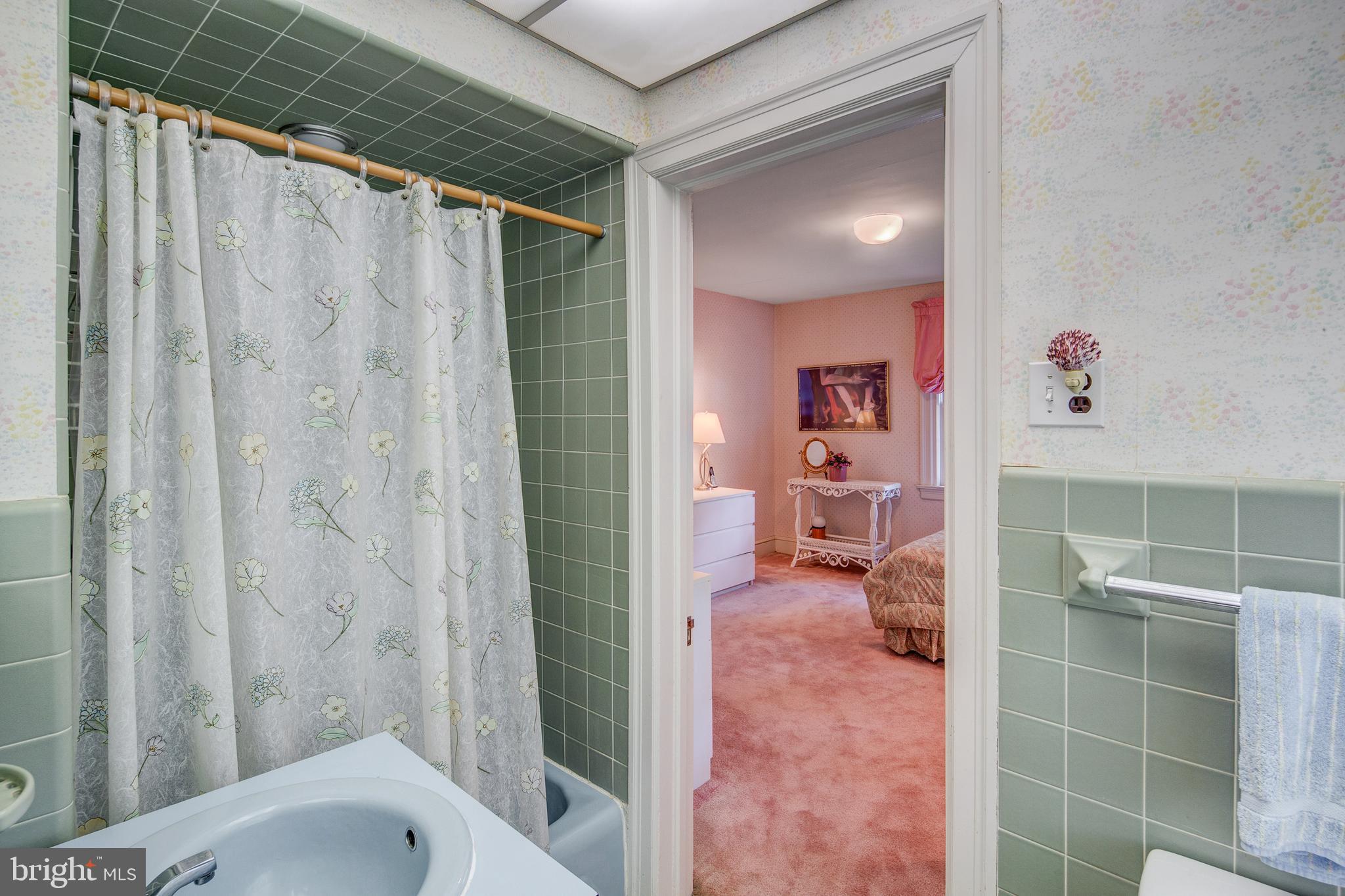 518 Marquis Road Haddonfield, NJ 08033 - Photo 20 of 31 Bathroom - Jack and Jill
