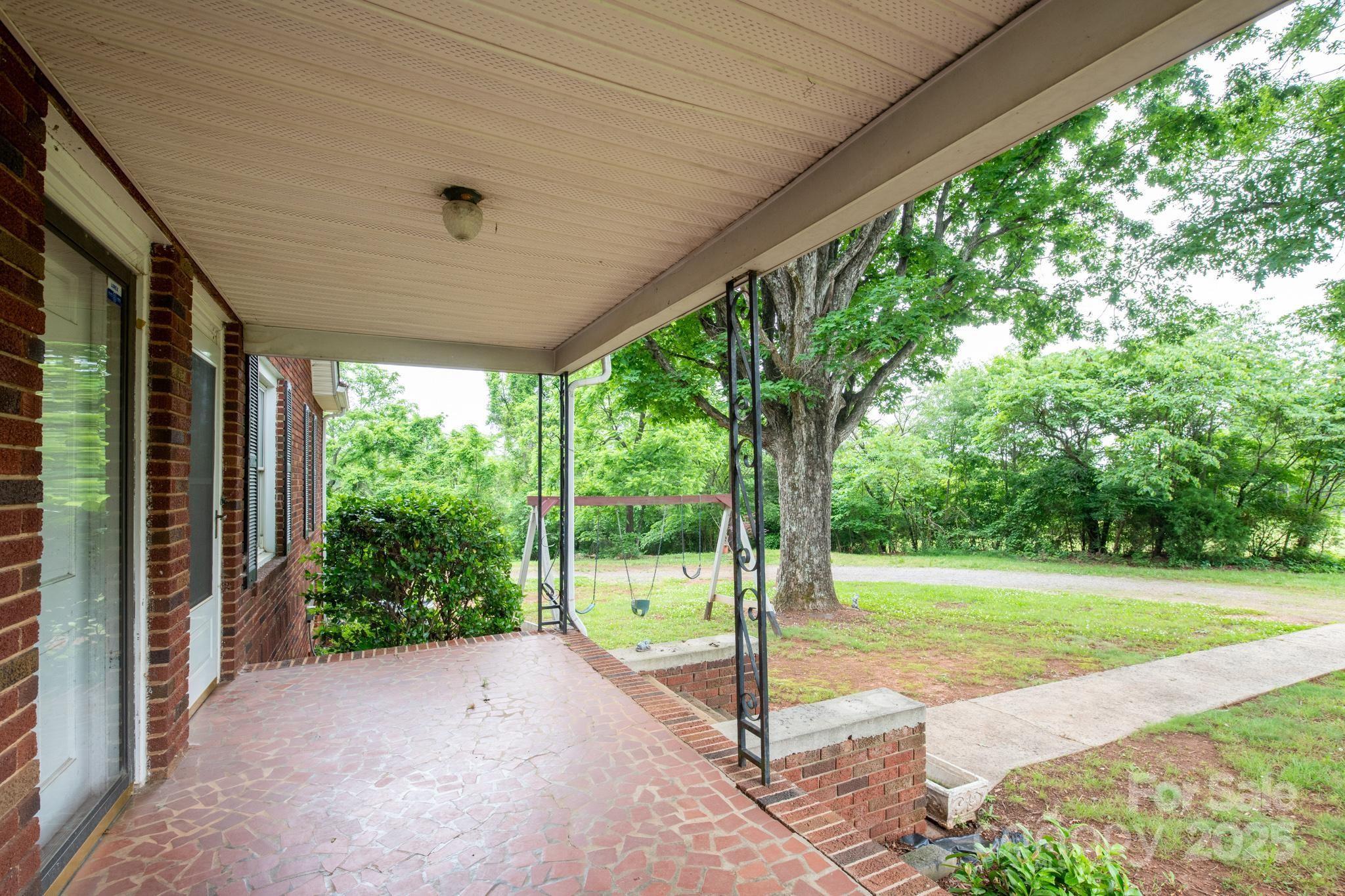 4098 Highway 127 Hickory, NC 28602 - Photo 18 of 31