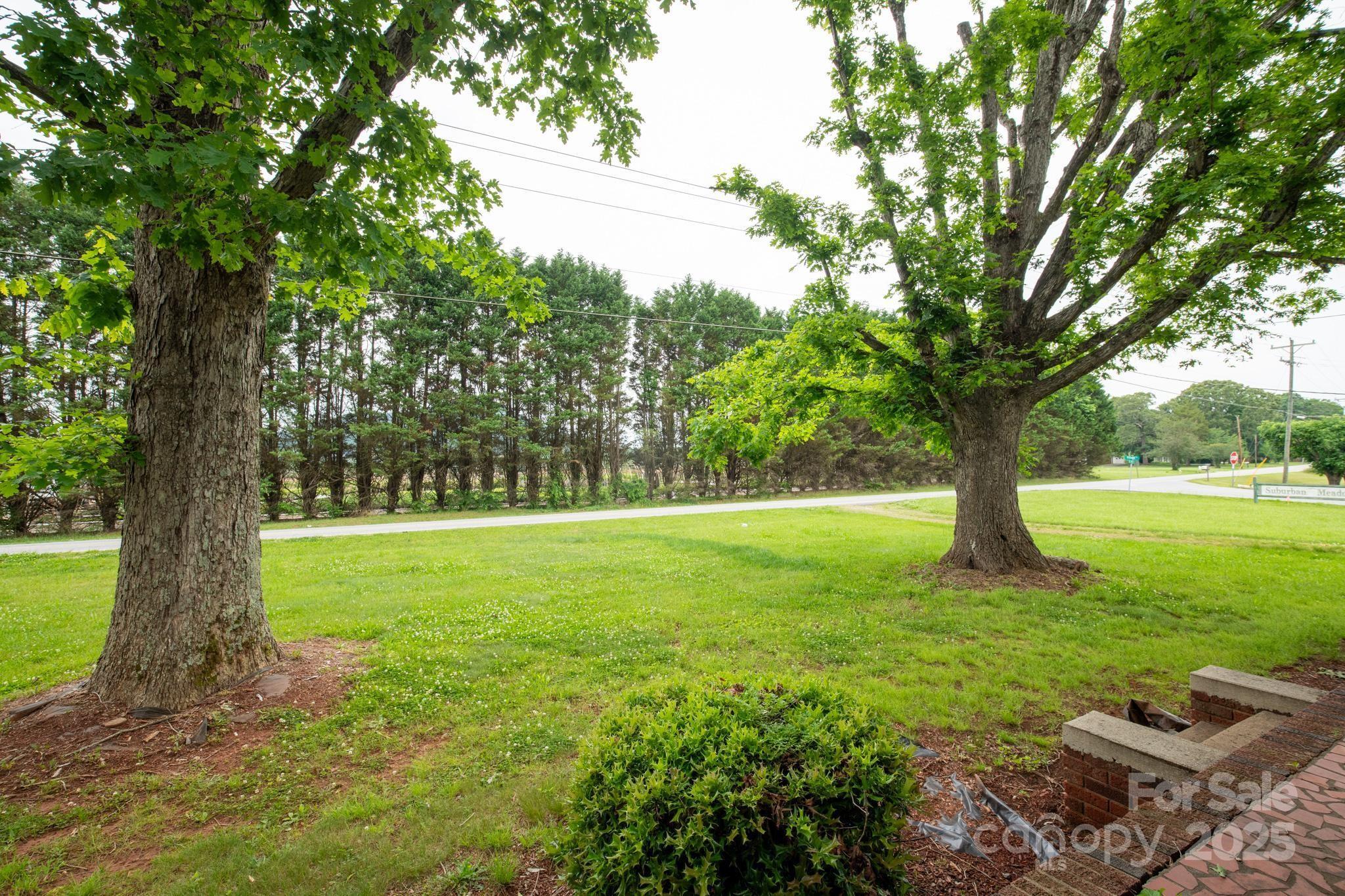 4098 Highway 127 Hickory, NC 28602 - Photo 19 of 31