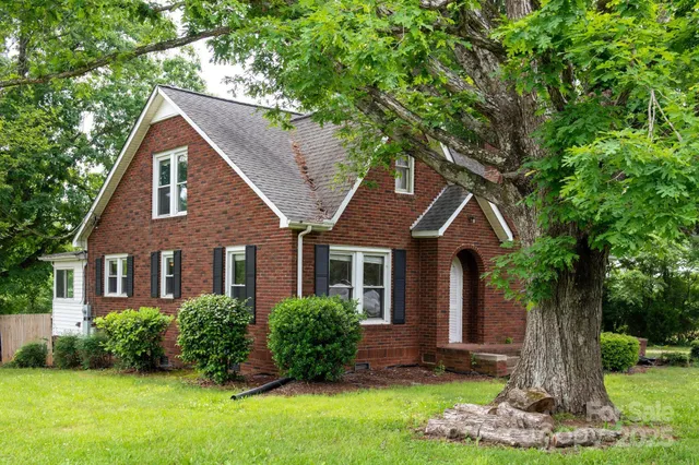 $249,900 | 4098 Highway 127, Hickory, NC 28602