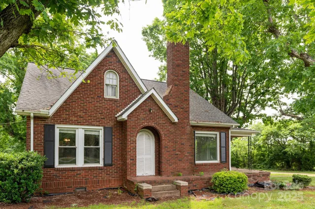 $249,900 | 4098 Highway 127, Hickory, NC 28602