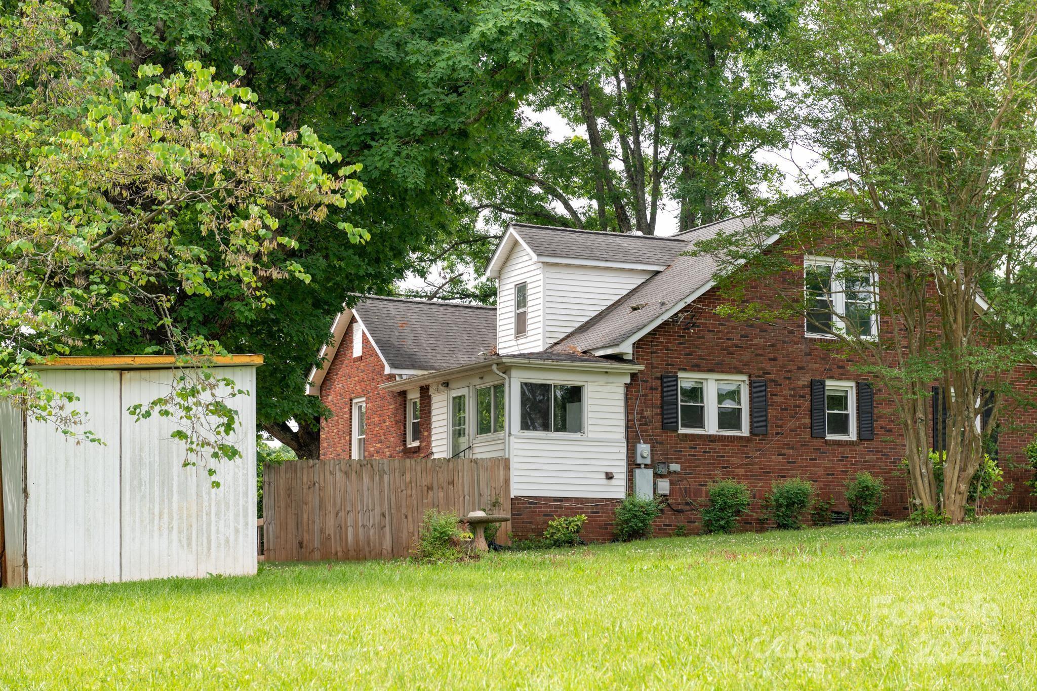 4098 Highway 127 Hickory, NC 28602 - Photo 24 of 31