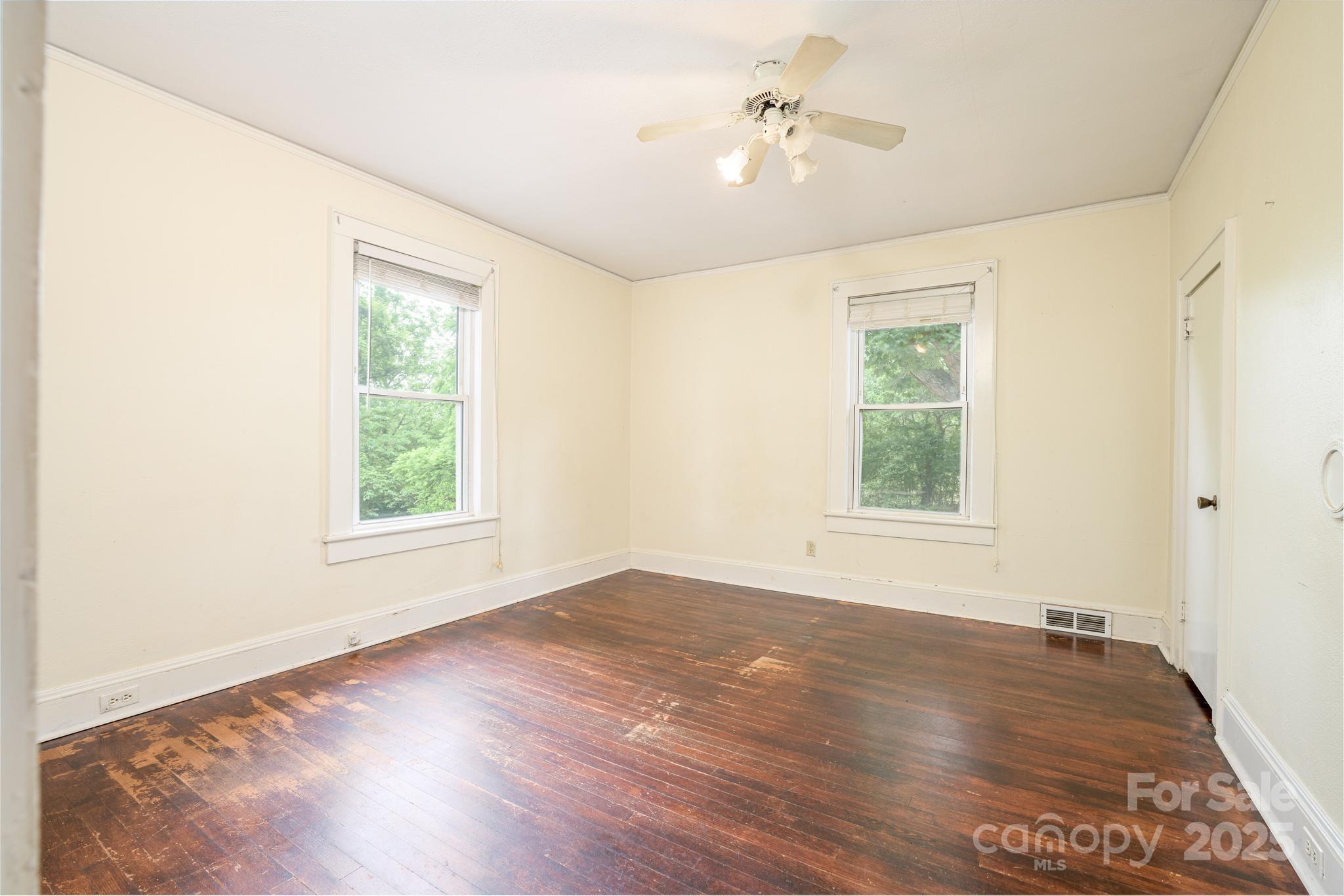 4098 Highway 127 Hickory, NC 28602 - Photo 8 of 31