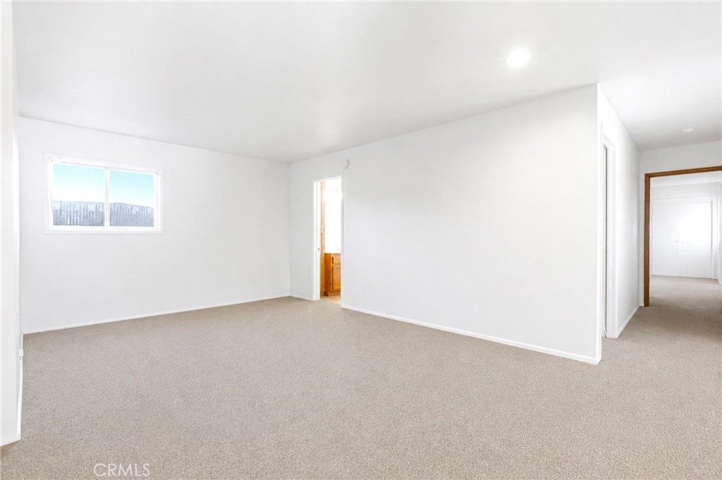 7008 Summit Valley Road Hesperia, CA 92345 - Photo 10 of 48