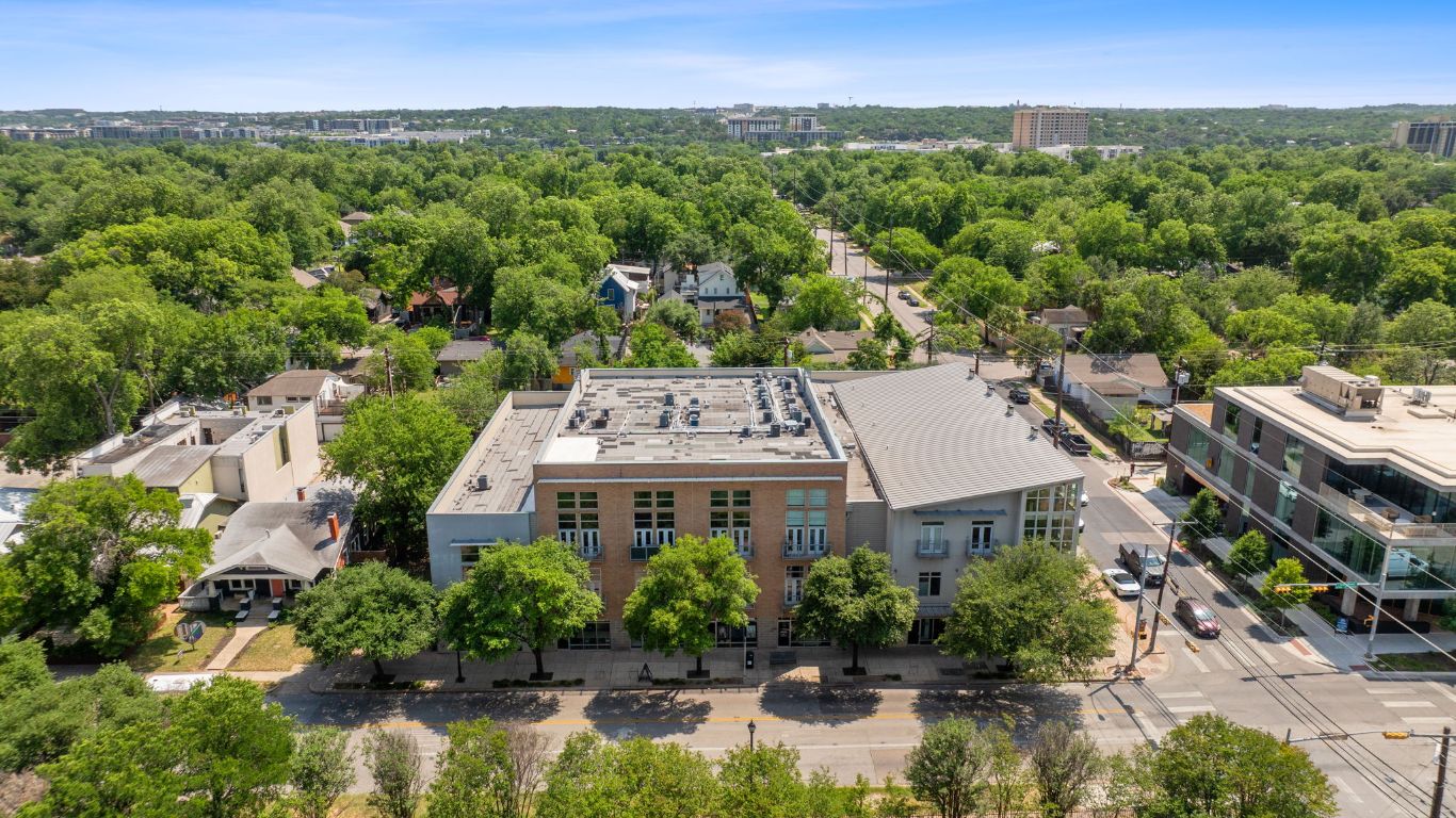 1601 East Cesar Chavez Street, Unit 104 Austin, TX 78702 - Photo 30 of 33 an aerial view of multiple house