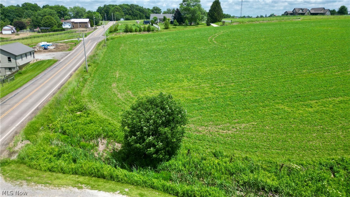 Peabody Kent Road Dundee, OH 44624 - Photo 13 of 26