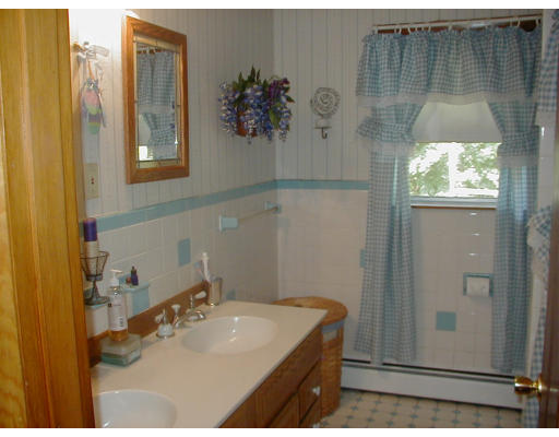 21 Clark Road Peabody, MA 01960 - Photo 2 of 5 Gallery Image 2