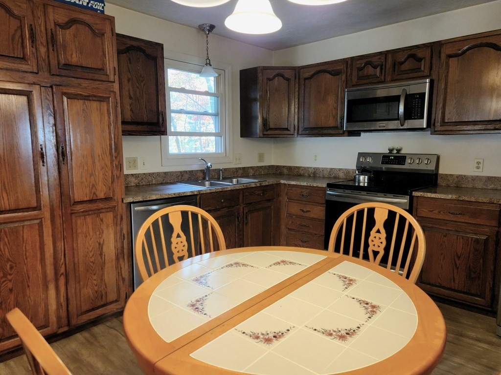 373 Mucciarone Road Franklin, MA 02038 - Photo 12 of 33 Gallery Image 12