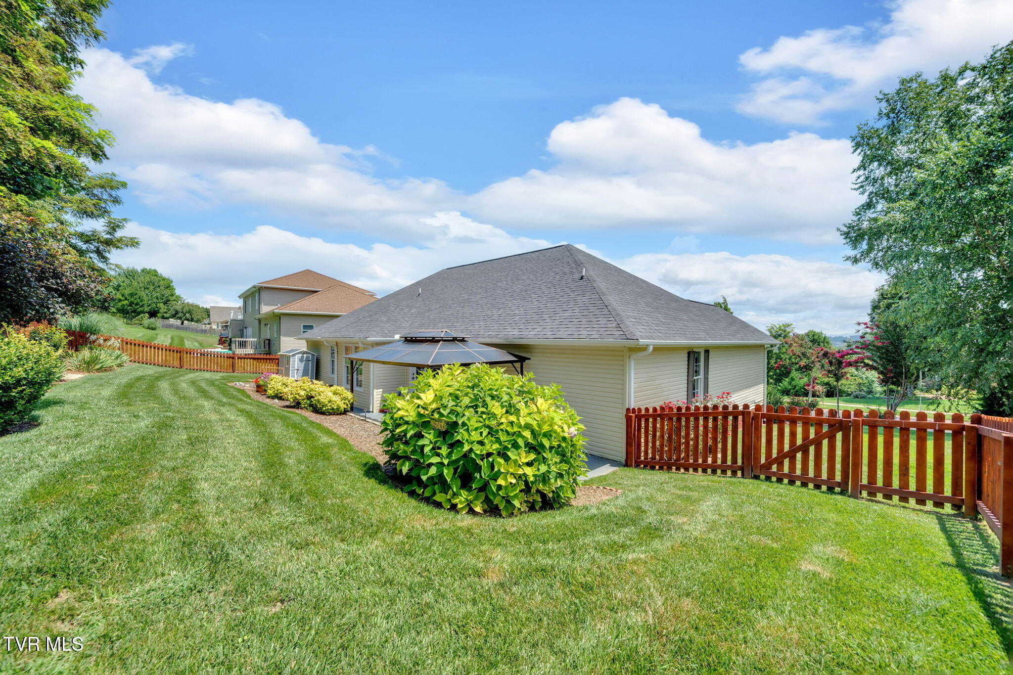 211 Michaels Ridge Boulevard Johnson City, TN 37615 - Photo 41 of 55 211 Michaels Ridge Blvd