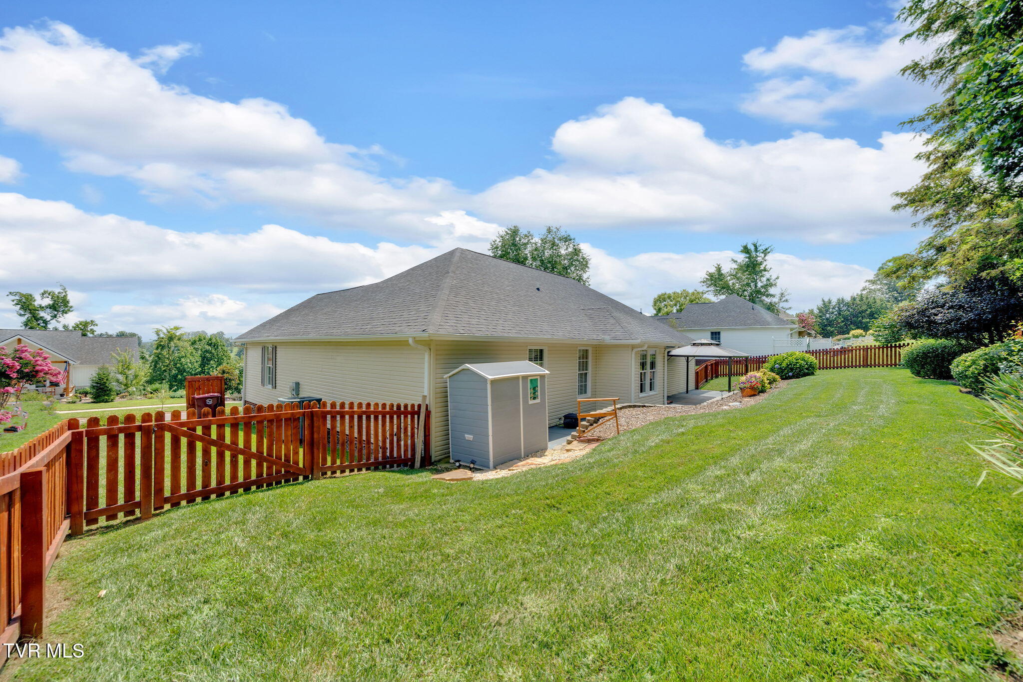 211 Michaels Ridge Boulevard Johnson City, TN 37615 - Photo 42 of 55 211 Michaels Ridge Blvd