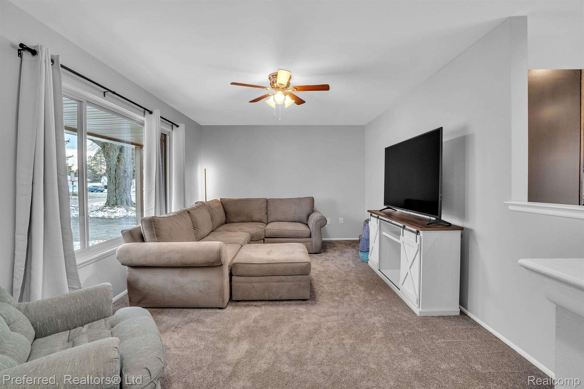 23685 Ripple Creek Novi, MI 48375 - Photo 5 of 40 Gallery Image 5