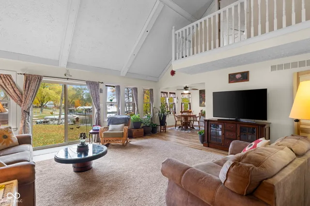 $884,900 | 175 Mill, Coatesville, IN 46121