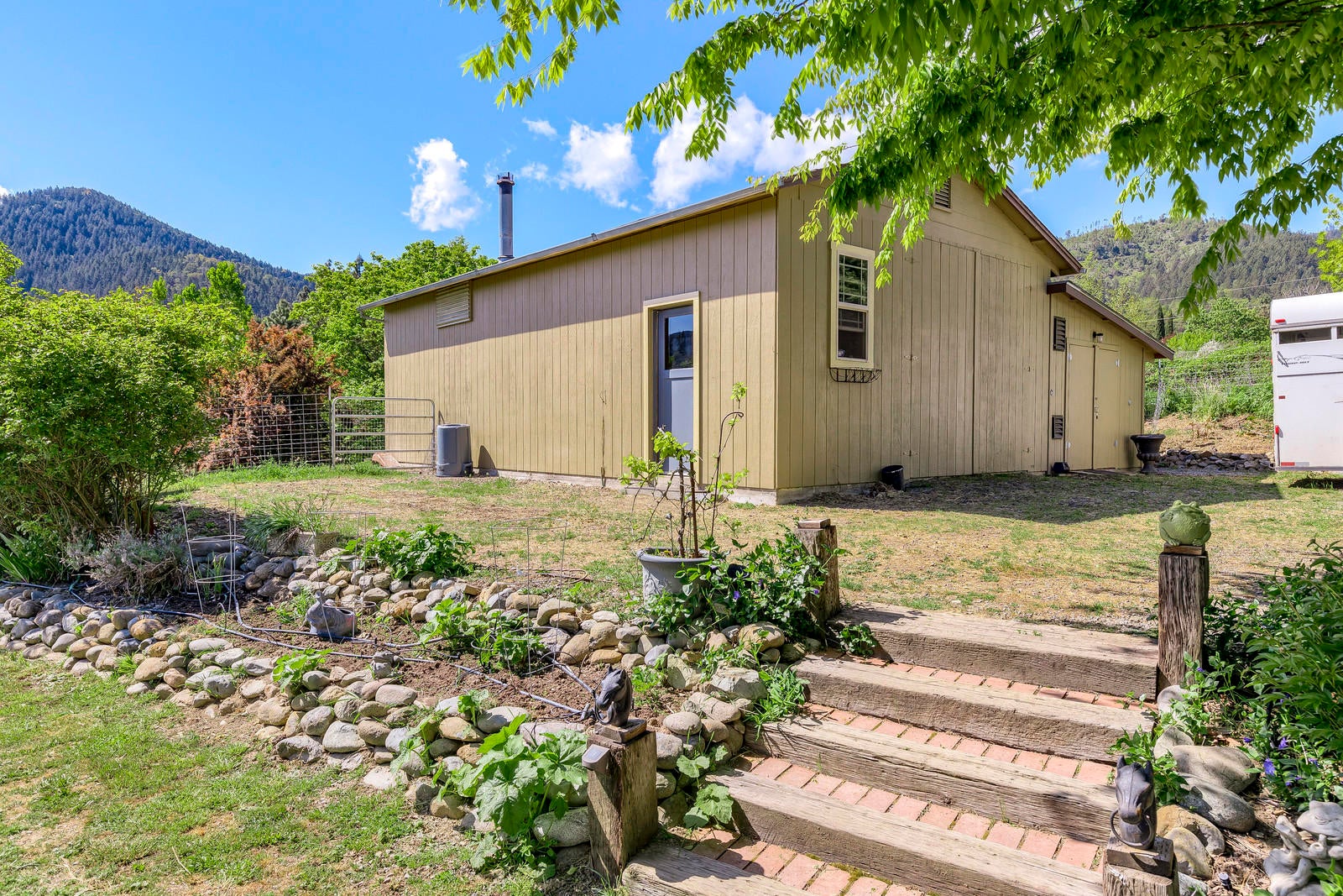 855 Holton Road Talent, OR 97540 - Photo 58 of 78 58