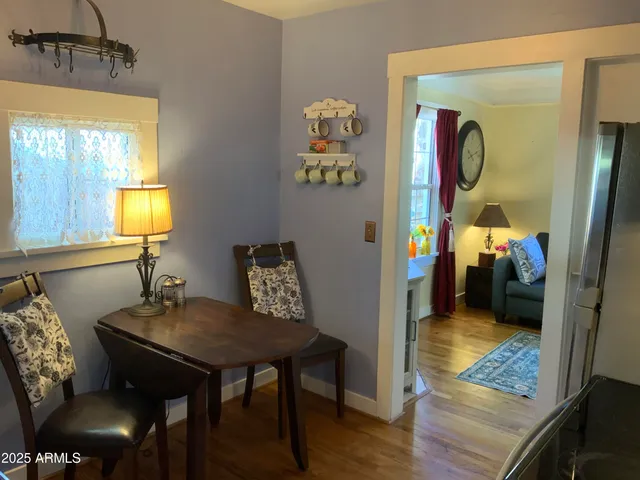 a view of a livingroom with furniture