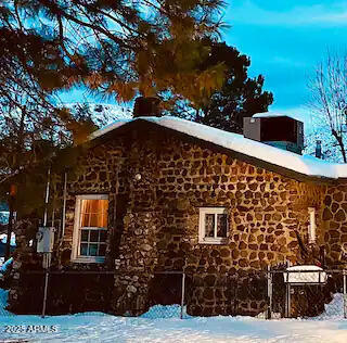 16775 Shrine Drive Yarnell, AZ 85362 - Photo 40 of 46 a backyard of a house with lots of green space