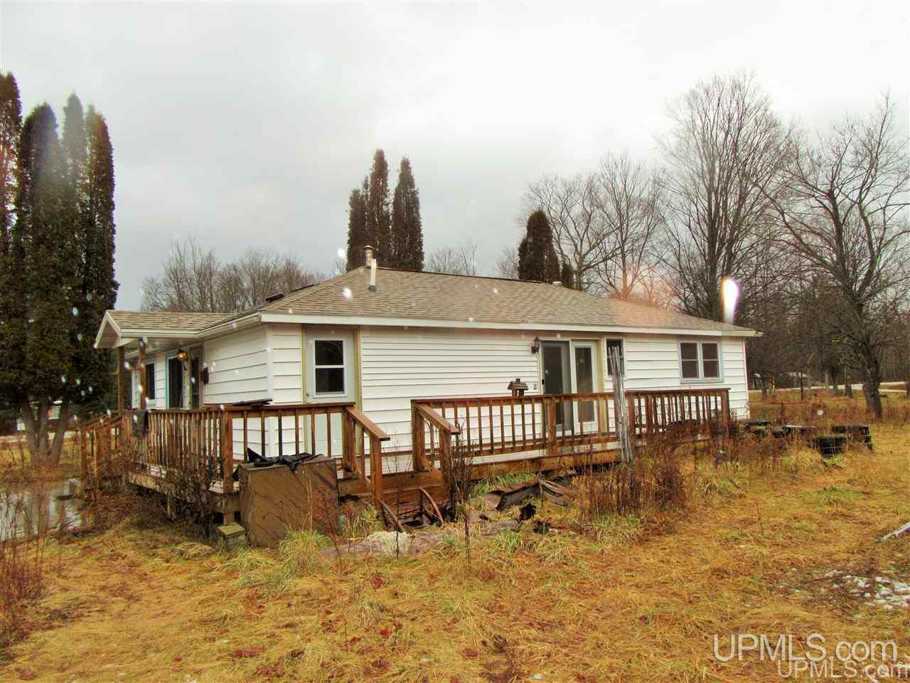 1931 Quarry Road Gulliver, MI 49840 - Photo 5 of 26