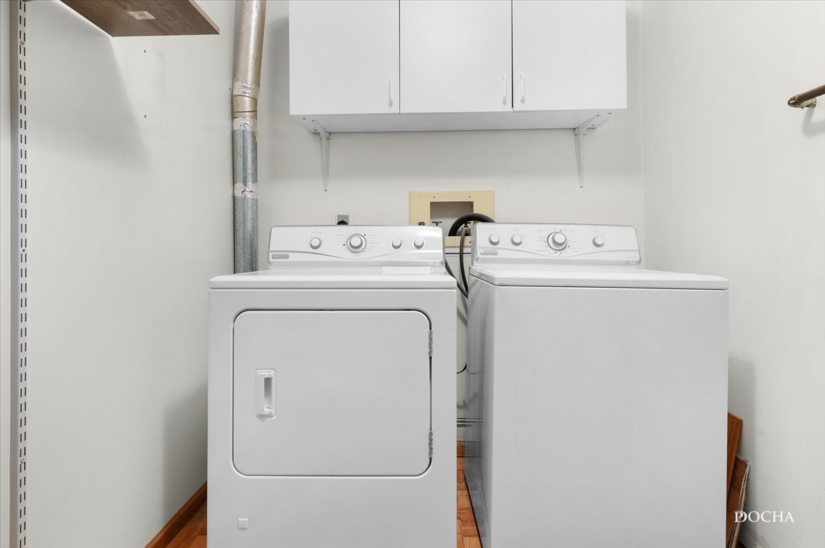 38 Pembrooke Road Montgomery, IL 60538 - Photo 12 of 16 a utility room with dryer and washer