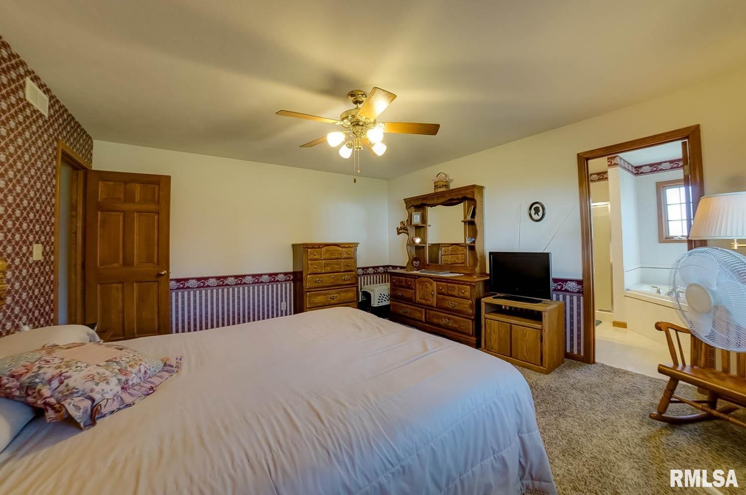 4330 Arapahoe Drive Springfield, IL 62711 - Photo 13 of 39 Gallery Image 13