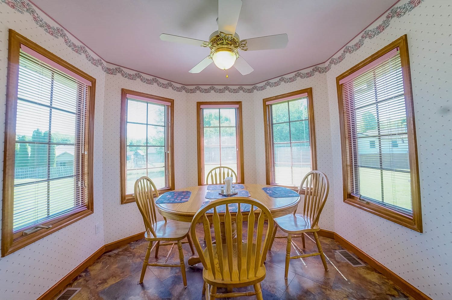 4330 Arapahoe Drive Springfield, IL 62711 - Photo 8 of 39 Gallery Image 8