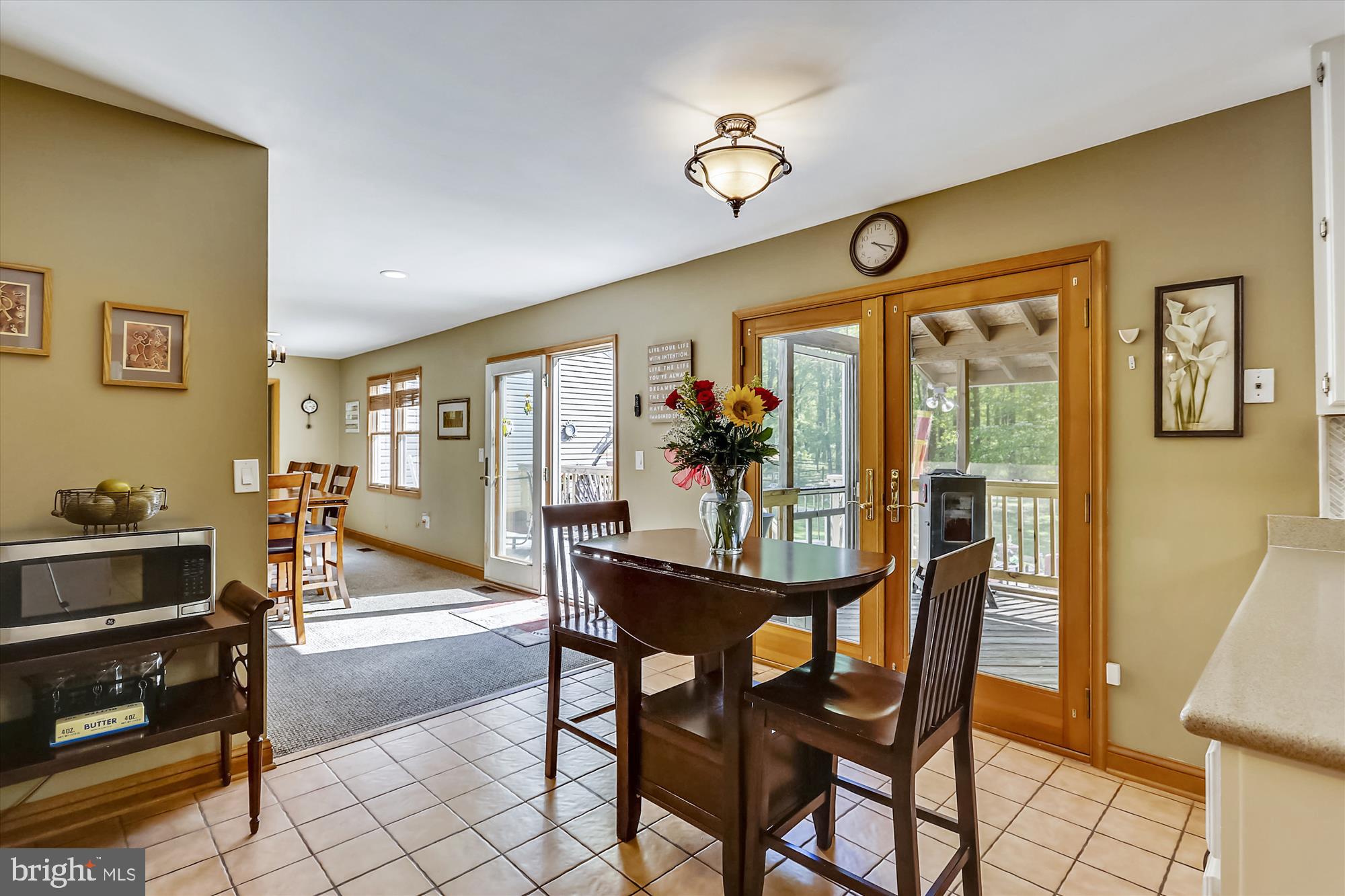 611 Bryants Nursery Road Silver Spring, MD 20905 - Photo 11 of 38 Breakfast area to back
