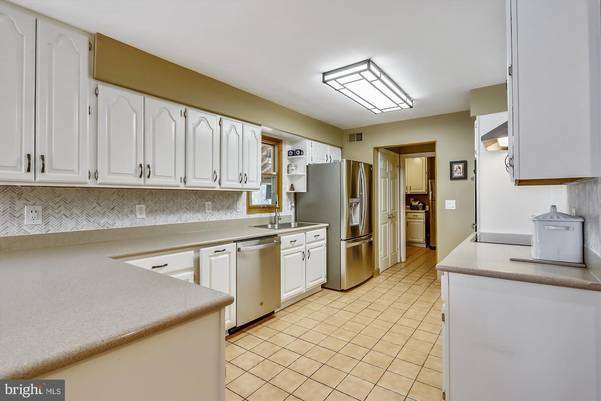 611 Bryants Nursery Road Silver Spring, MD 20905 - Photo 12 of 38 Kitchen to pantry room