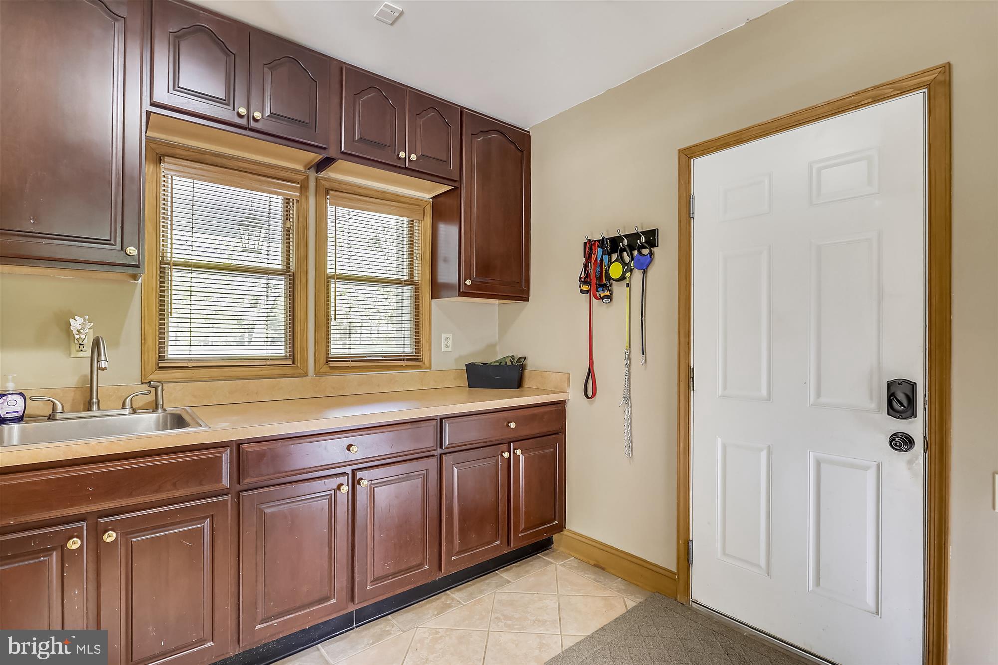 611 Bryants Nursery Road Silver Spring, MD 20905 - Photo 15 of 38 Mud room