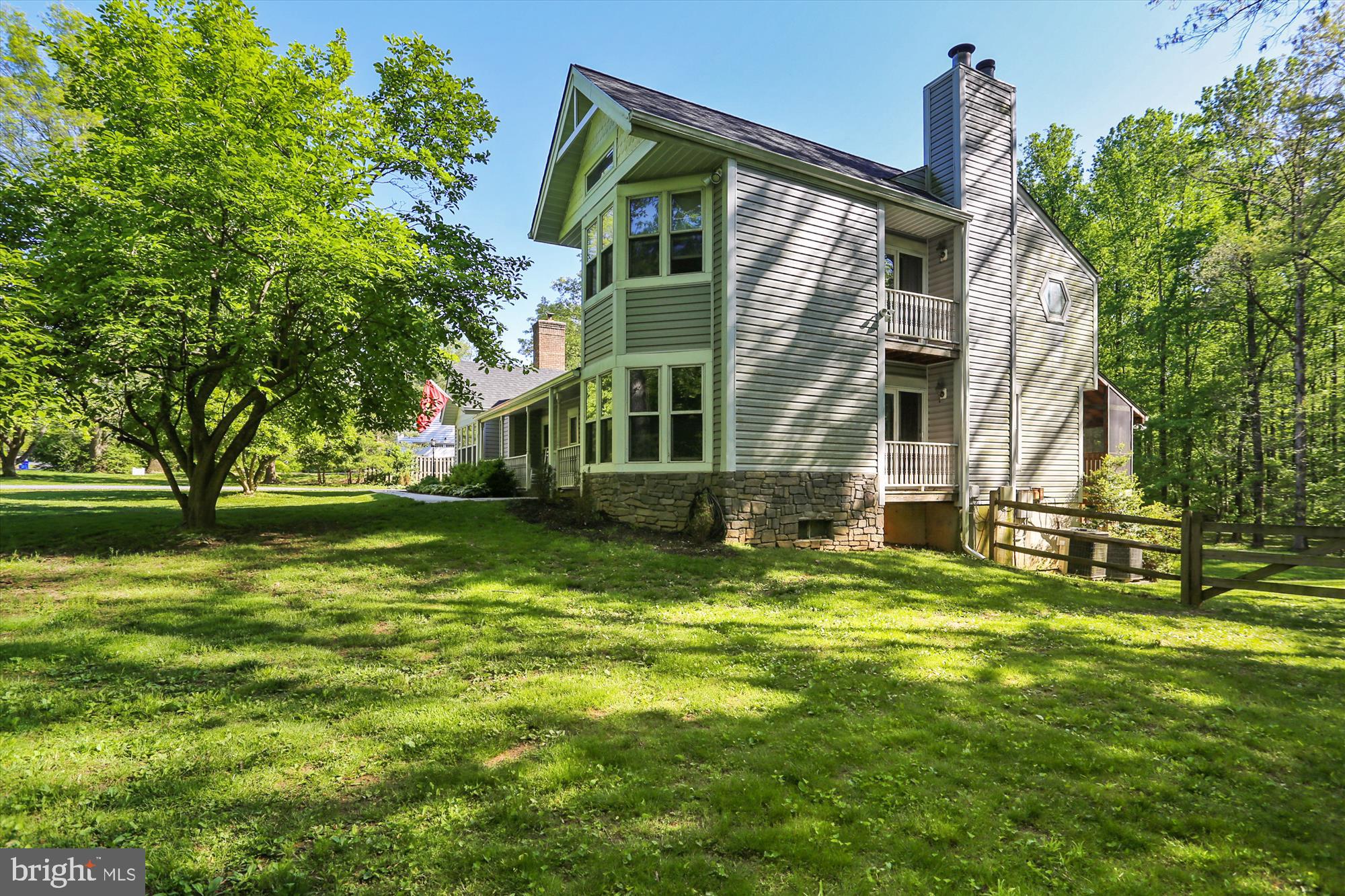 611 Bryants Nursery Road Silver Spring, MD 20905 - Photo 34 of 38 Side front