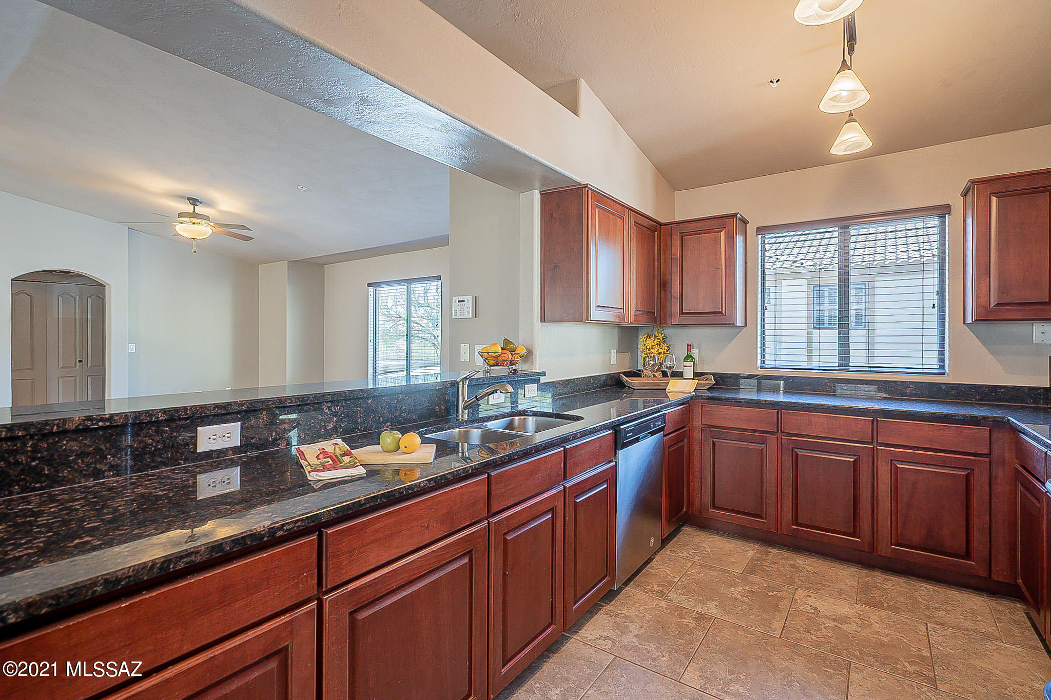 2550 East River Road, Unit 19102 Tucson, AZ 85718 - Photo 3 of 37