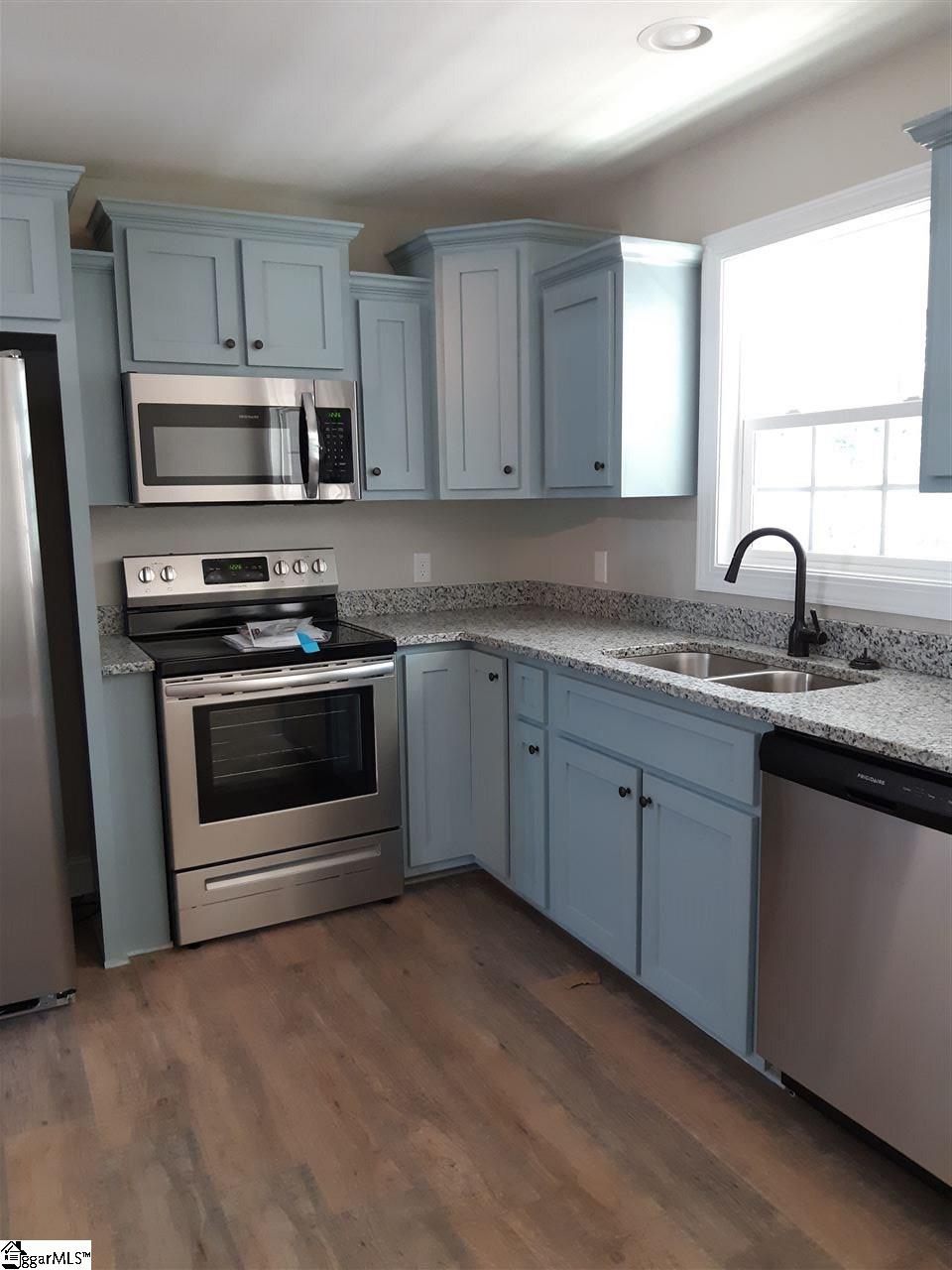 208 Ginko Ridge Pickens, SC 29671 - Photo 7 of 21