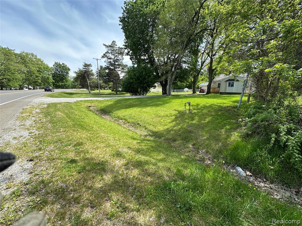 6161 East River Road Flushing, MI 48433 - Photo 45 of 63